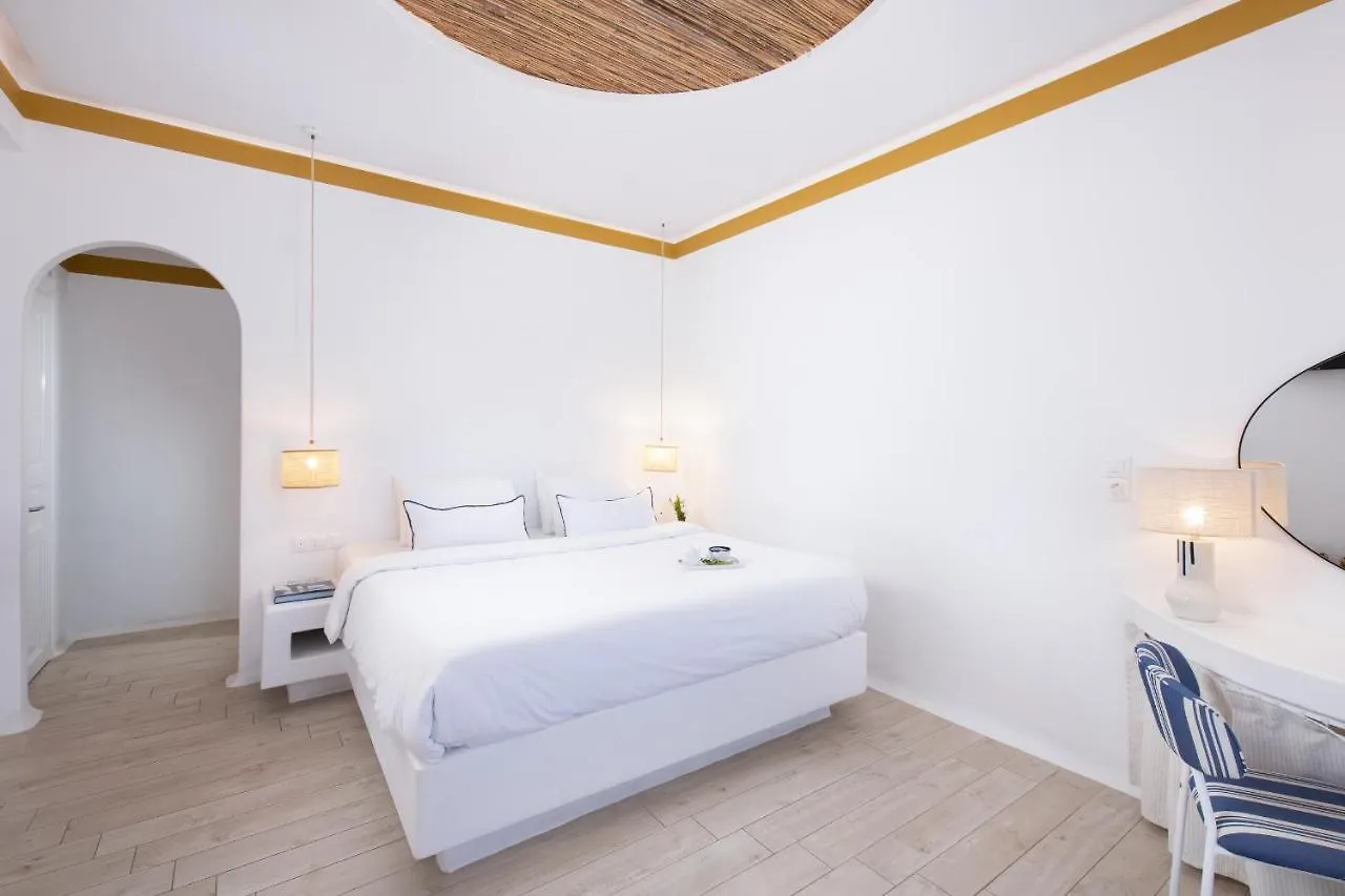 Hotel Tagoo Mykonos Town 4*,